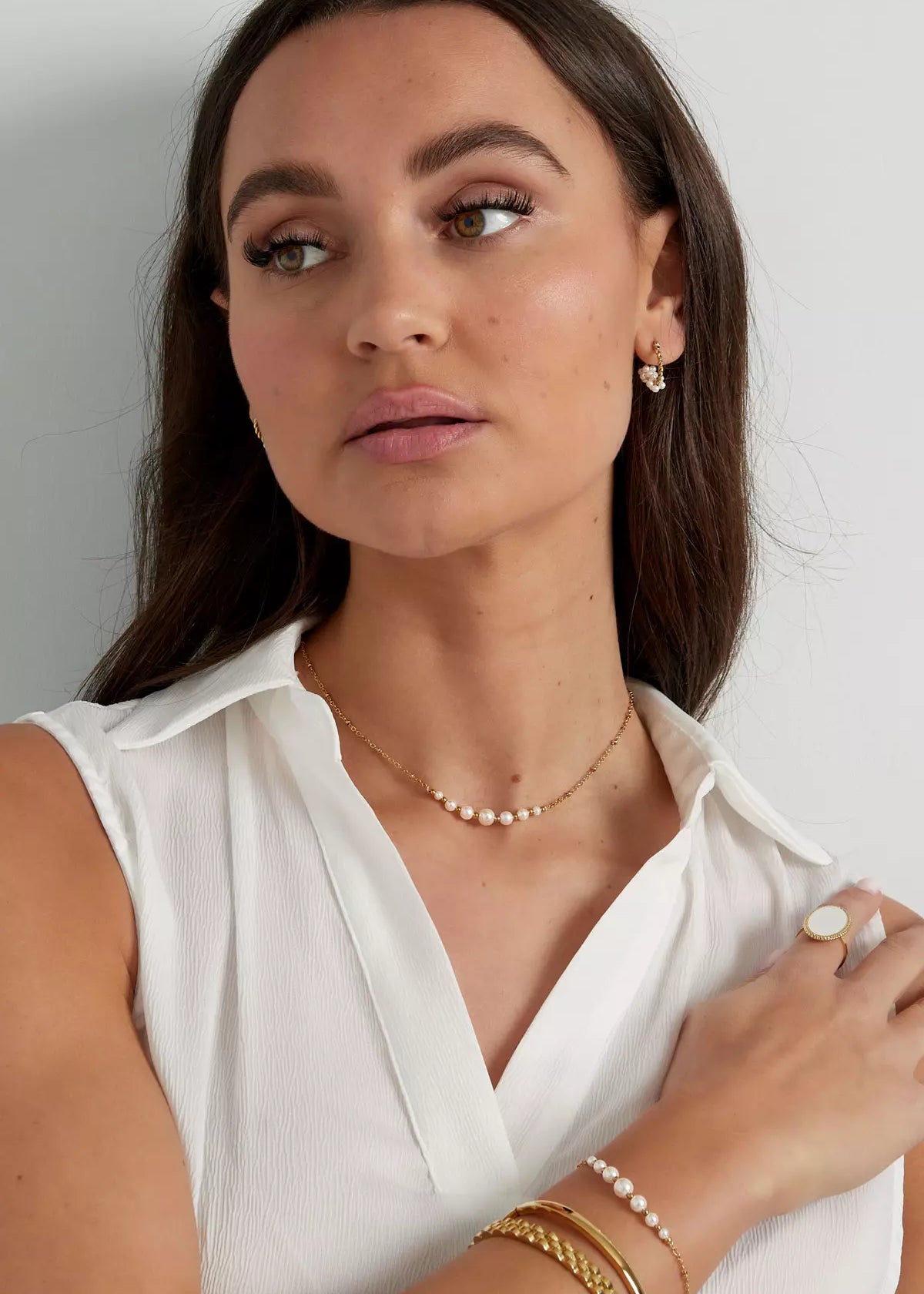Filigrane goldene Halskette mit minimalistischer Damenschmuck
