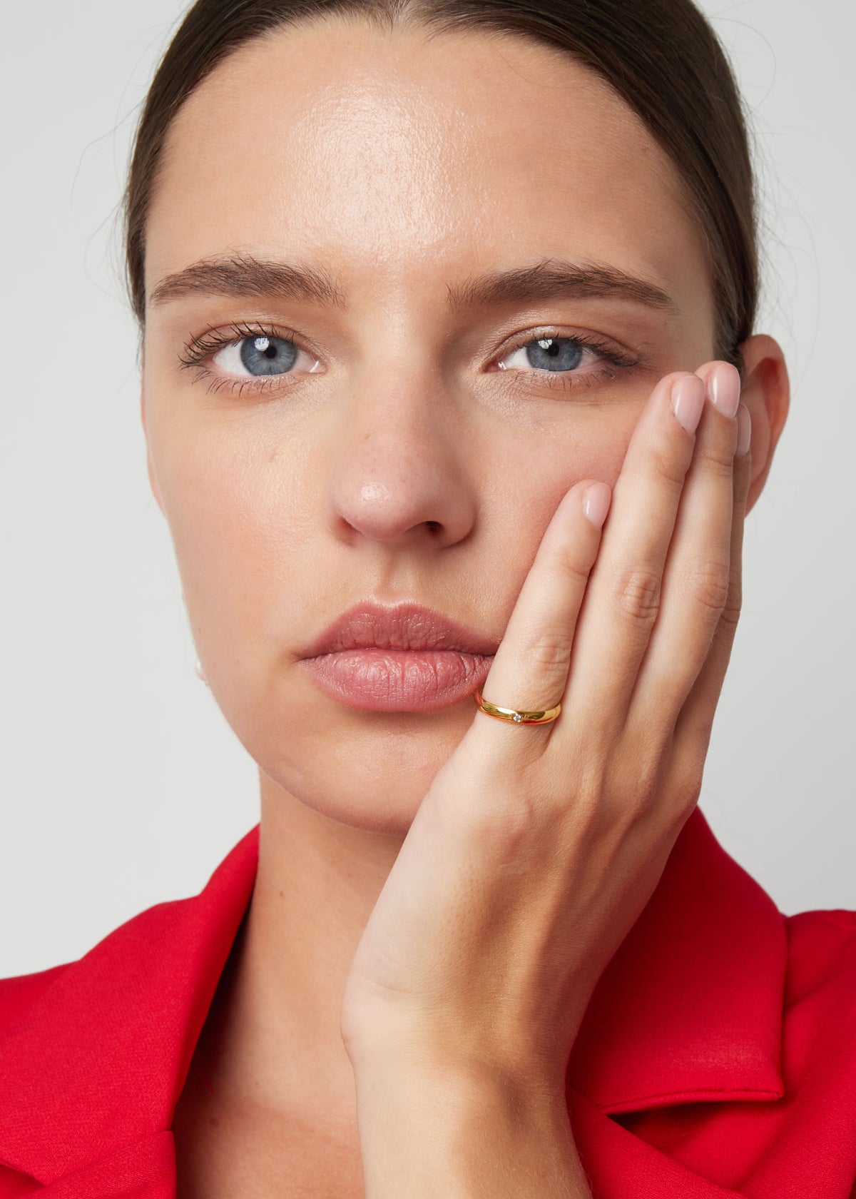 goldener Ring mit Zirkonstein
