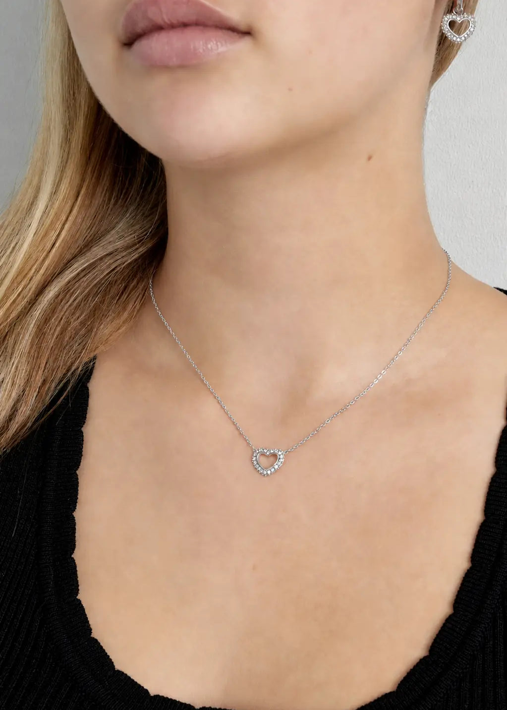 ilberne Herz Halskette Damen mit Zirkonia, moderner filigraner Schmuck