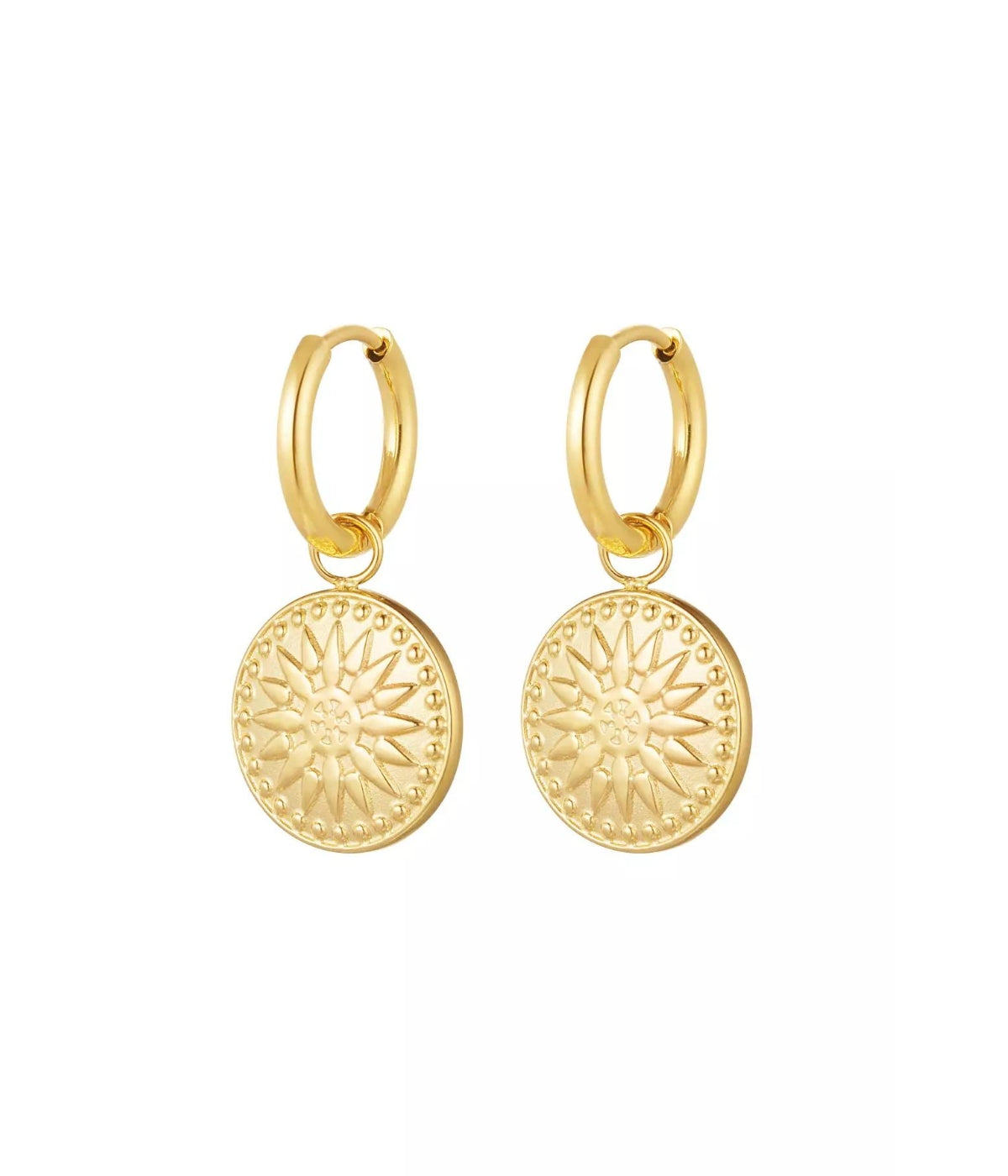 Hoops Ohrringe in Mandala Form in der Farbe Gold