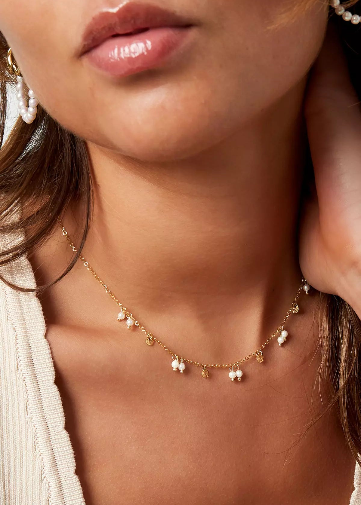 Perlen Halskette in Gold mit Charm Anhänger 