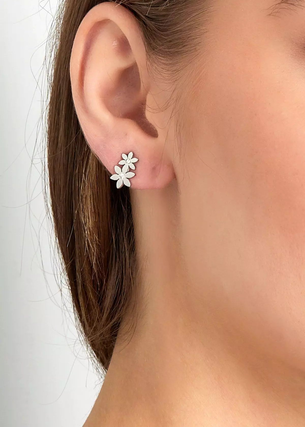 kleinen Blumen-Ohrstecker 