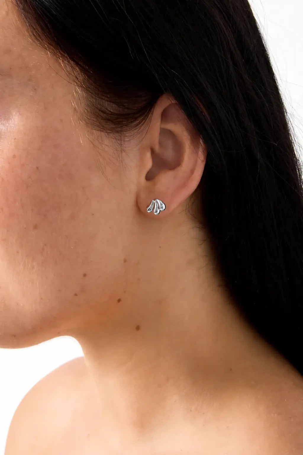 Ondée Studs