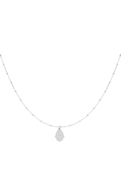 Filigrane silberne Hamsa Kette für Damen mit Hand der Fatima Anhänger, minimalistischer Halsschmuck elegant getragen