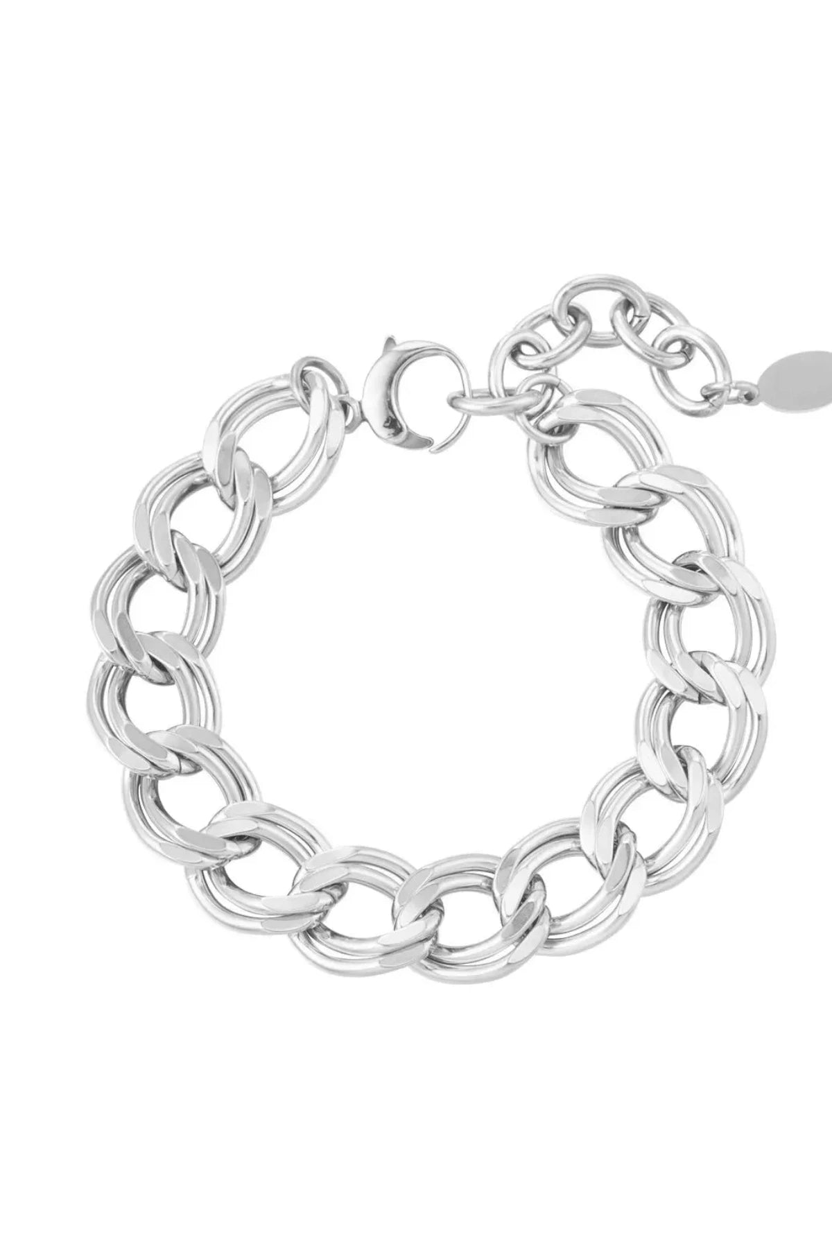 Ein atemberaubendes Statement-Armband 