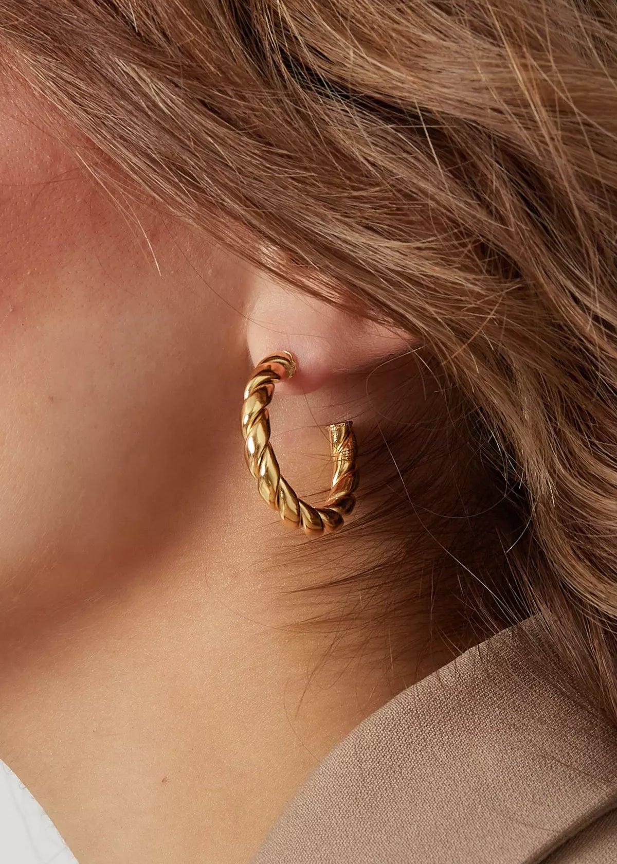 Klassische Ohrringe mit einem modernen Twist