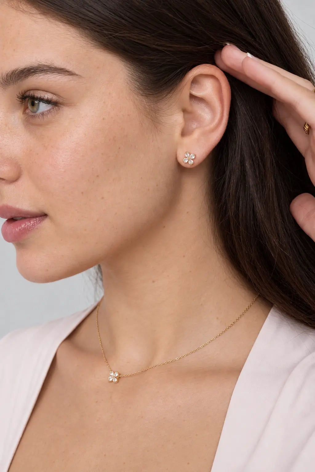 Clové Necklace