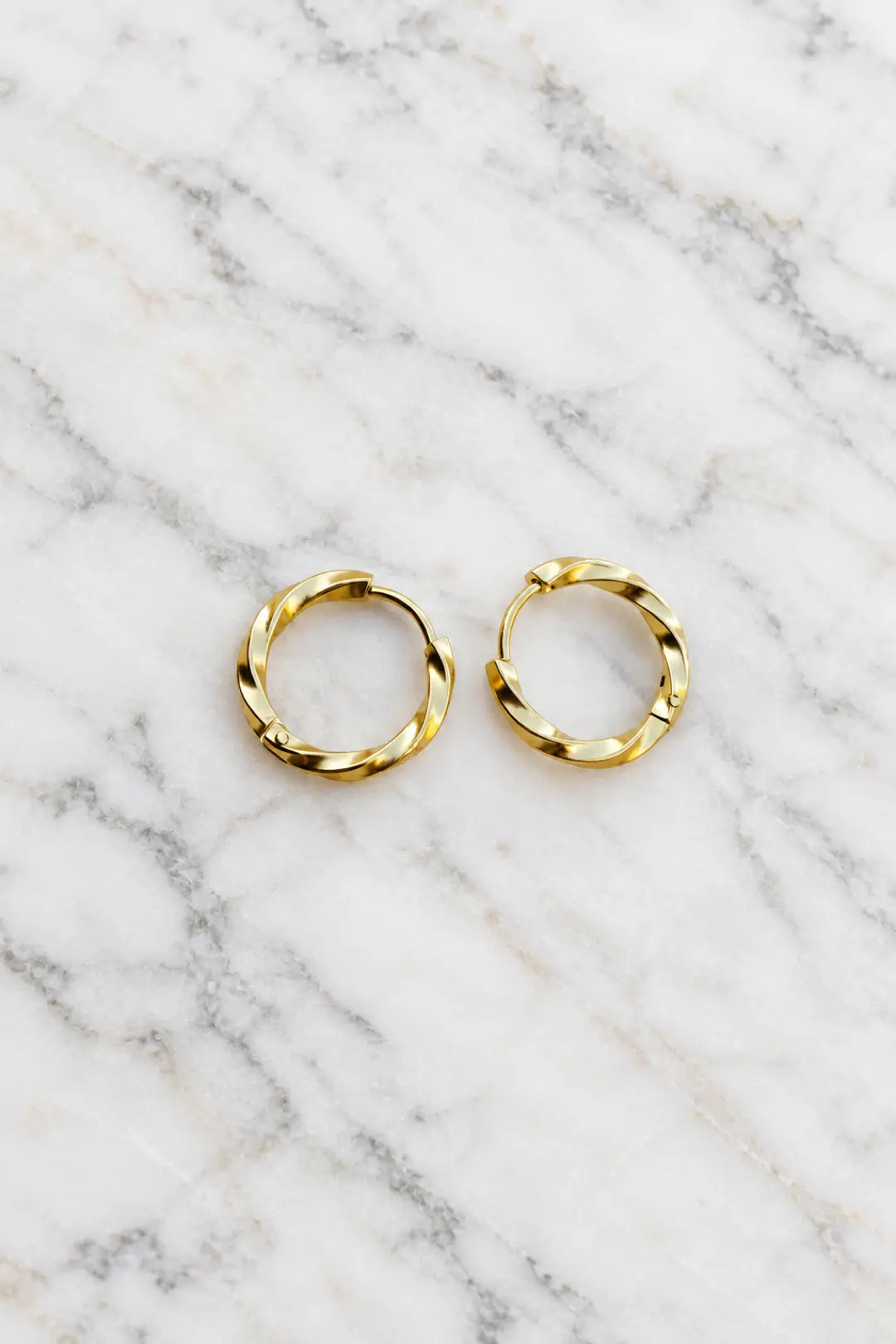 Twisted Hoops Medium